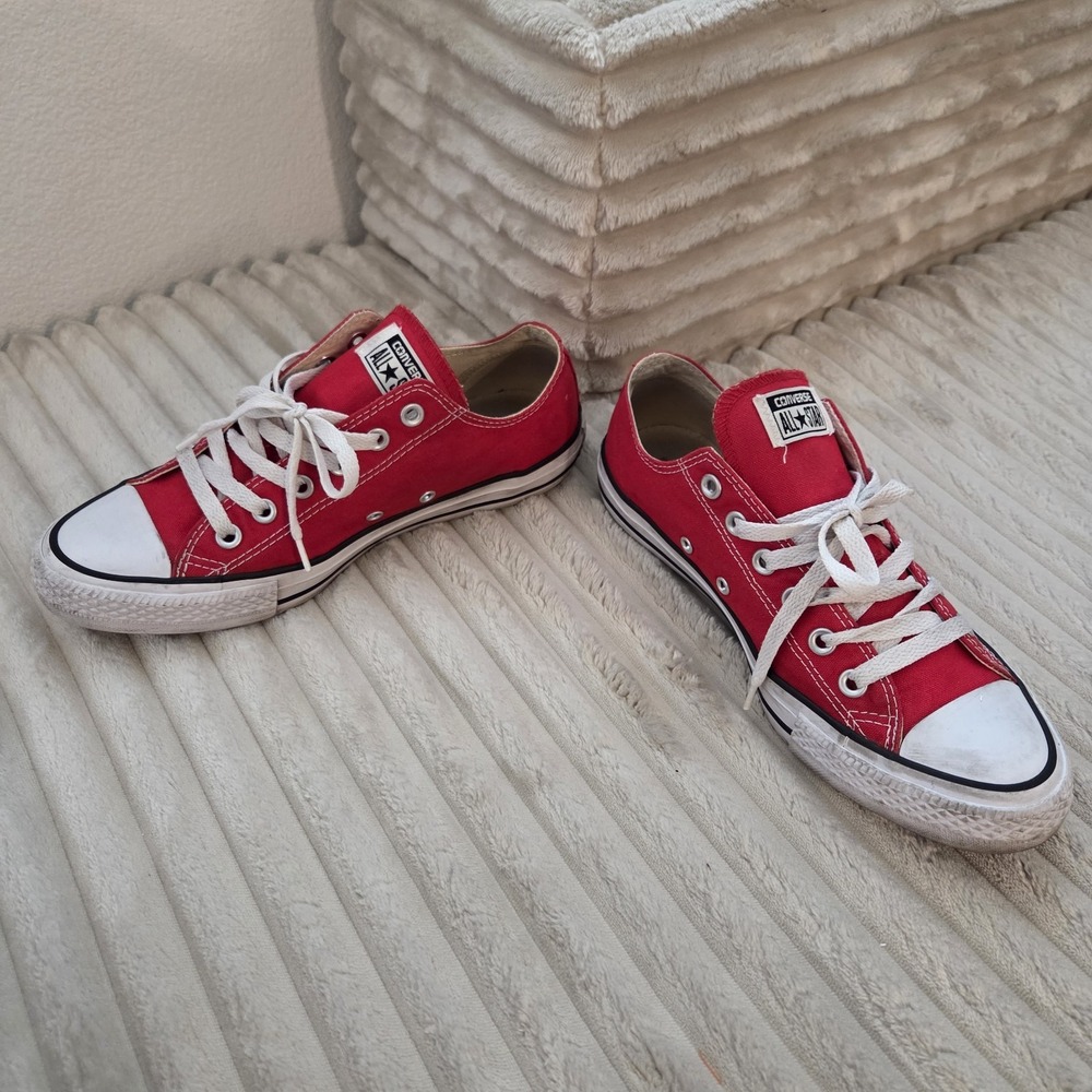 Converse Chuck Taylor All Star Red Low Top Sneakers Men's 7 Women's 9 M9696